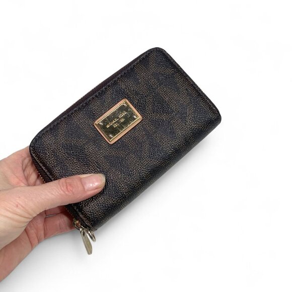 Michael Kors Small Monogram Zip Around Wallet Brown Leather Gold Logo Plate - Picture 4 of 8